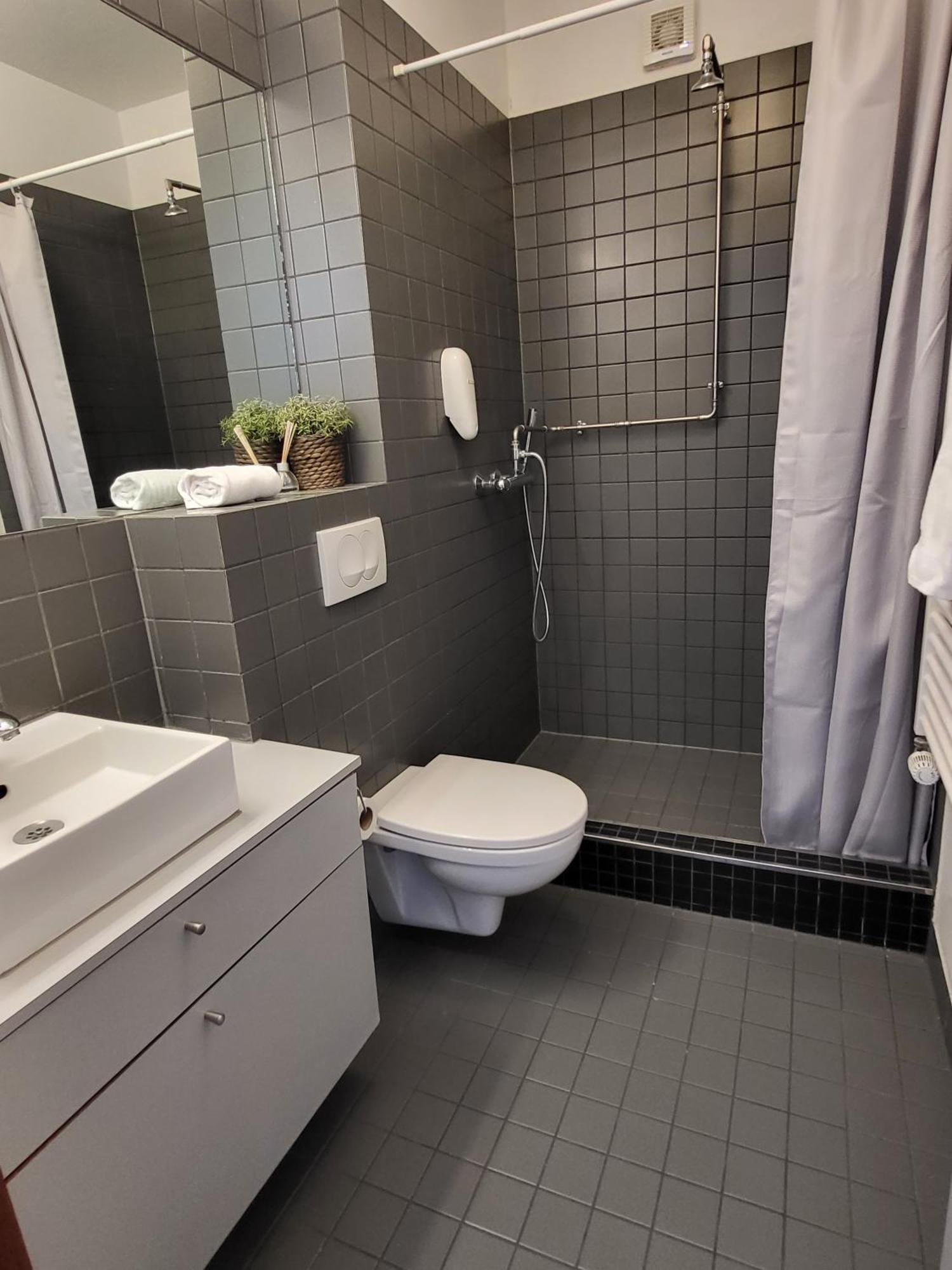 Astro Apartments Reykjavík Buitenkant foto